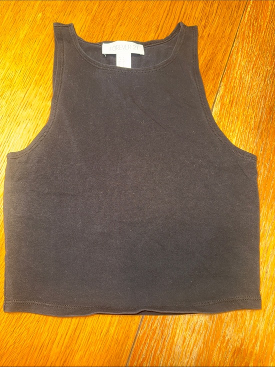 Forever 21 Tops - Forever 21 Black Ribbed Crop Tank Top